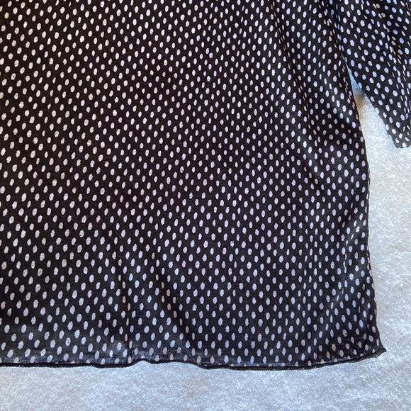 Black and White Blouse 3/4 Sleeves Size XL (16-18) - Picture 10 of 12